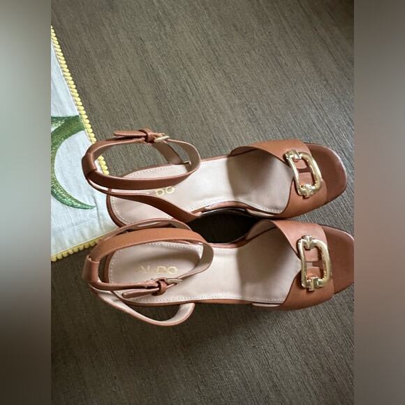 Aldo CARRABRIRIA TEXTURED ANKLE STRAP WEDGES Sandal 8.5 New Cognac Brown - Picture 5 of 9